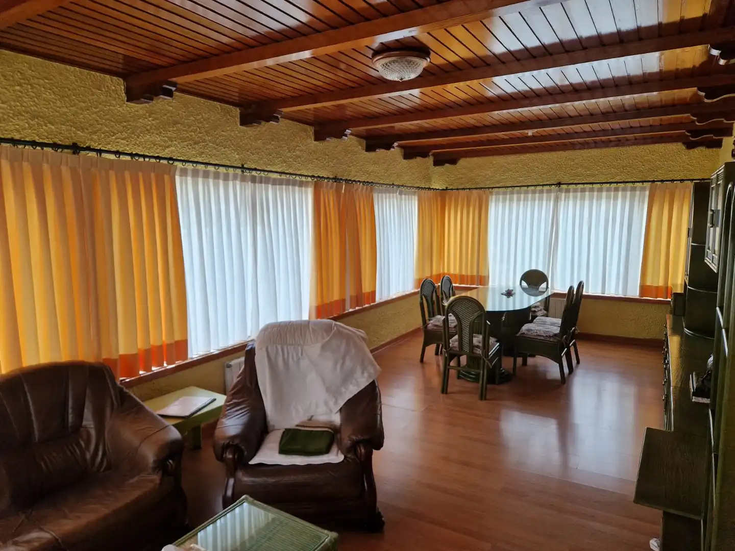 Sala d'estar de Casa o xalet en venda en Alpedrete amb Aire condicionat, Calefacció i Jardí privat