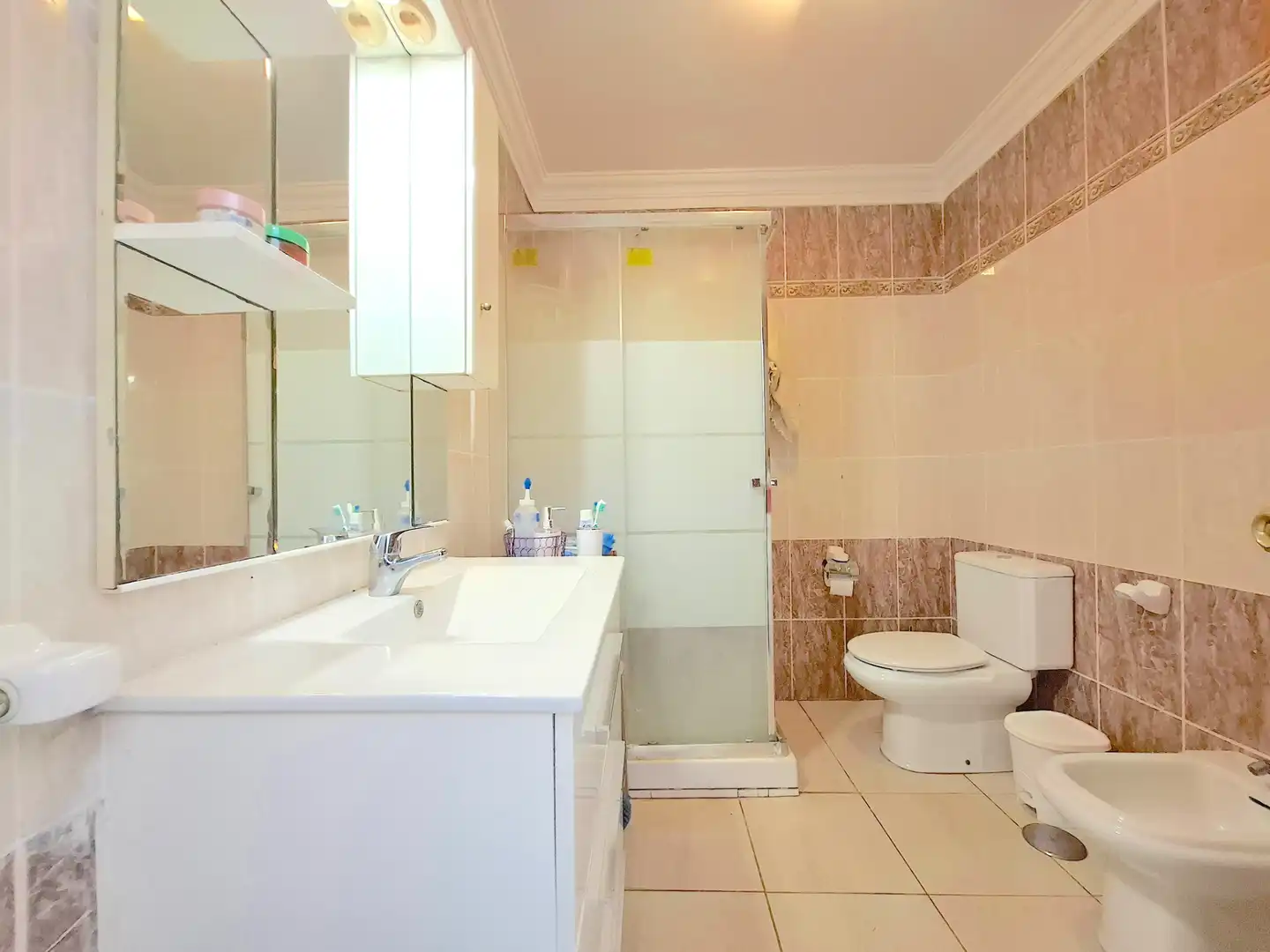 Baño de Piso en venta en Los Realejos con Terraza y Amueblado