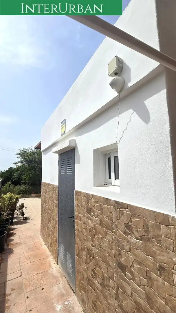 Vista exterior de Casa o xalet en venda en Llíria amb Aire condicionat, Calefacció i Jardí privat