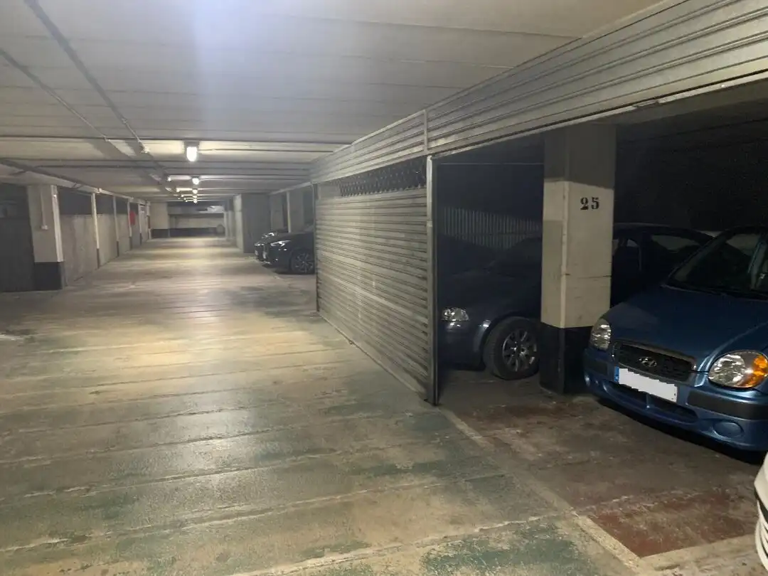Parkplatz von Garage zum Verkauf in Bilbao 