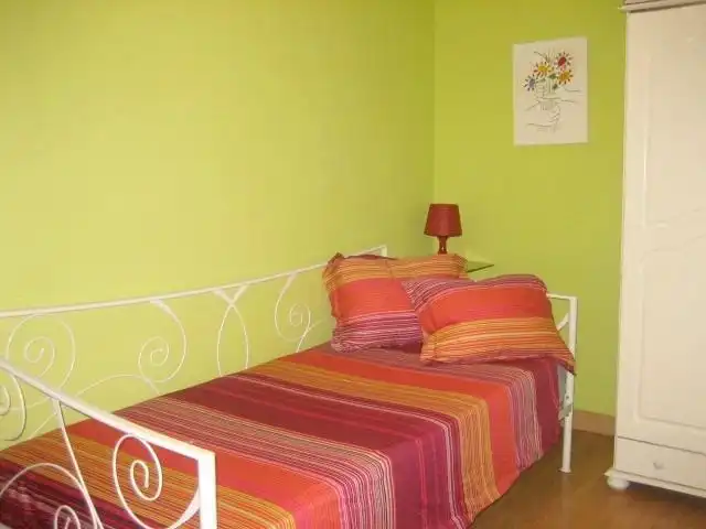 Schlafzimmer von Wohnung zur Miete in Granada mit Möbliert