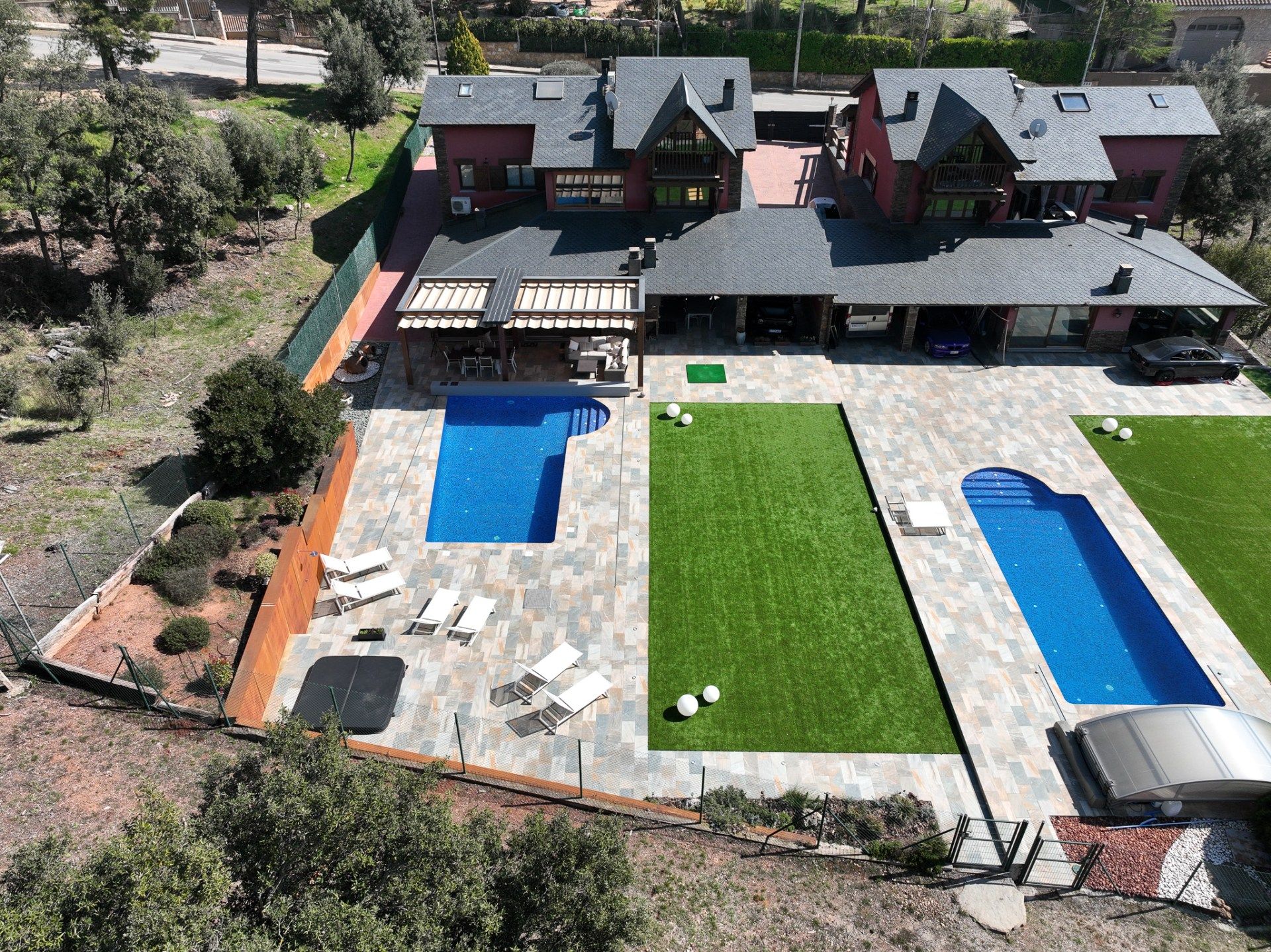 Swimming pool of Houses for sale in Seva  with Air Conditioner, Heating and Terrace