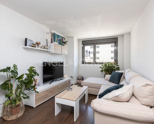 Living room of Apartment for sale in  Madrid Capital  with Air Conditioner, Heating and Private garden