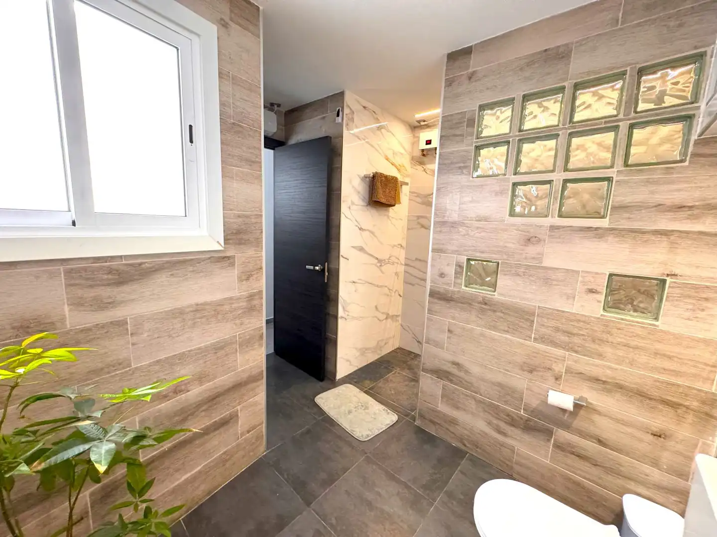 Badezimmer von Gebäude zum Verkauf in Torremolinos