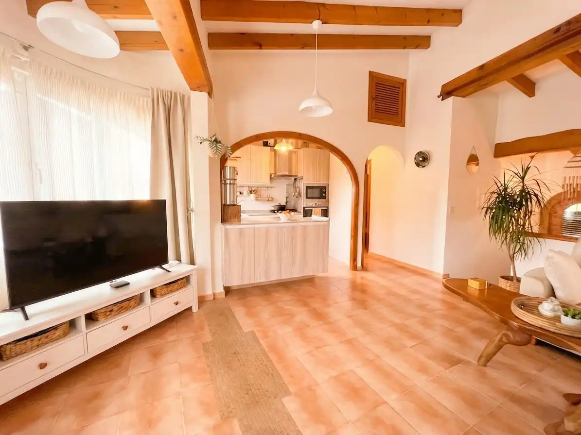Casa amb piscina en venda a Marisol Park - Ortembach - Los Almendros, imagen 7