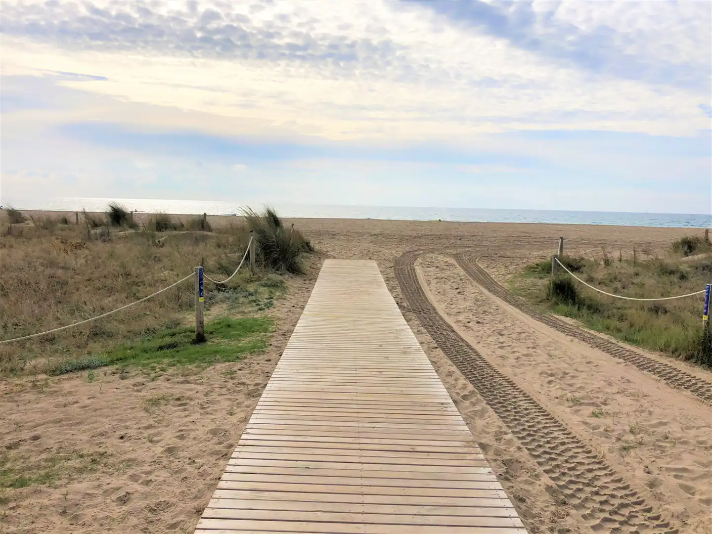 Vista exterior de Casa o chalet en venta en Gavà con Calefacción, Jardín privado y Terraza