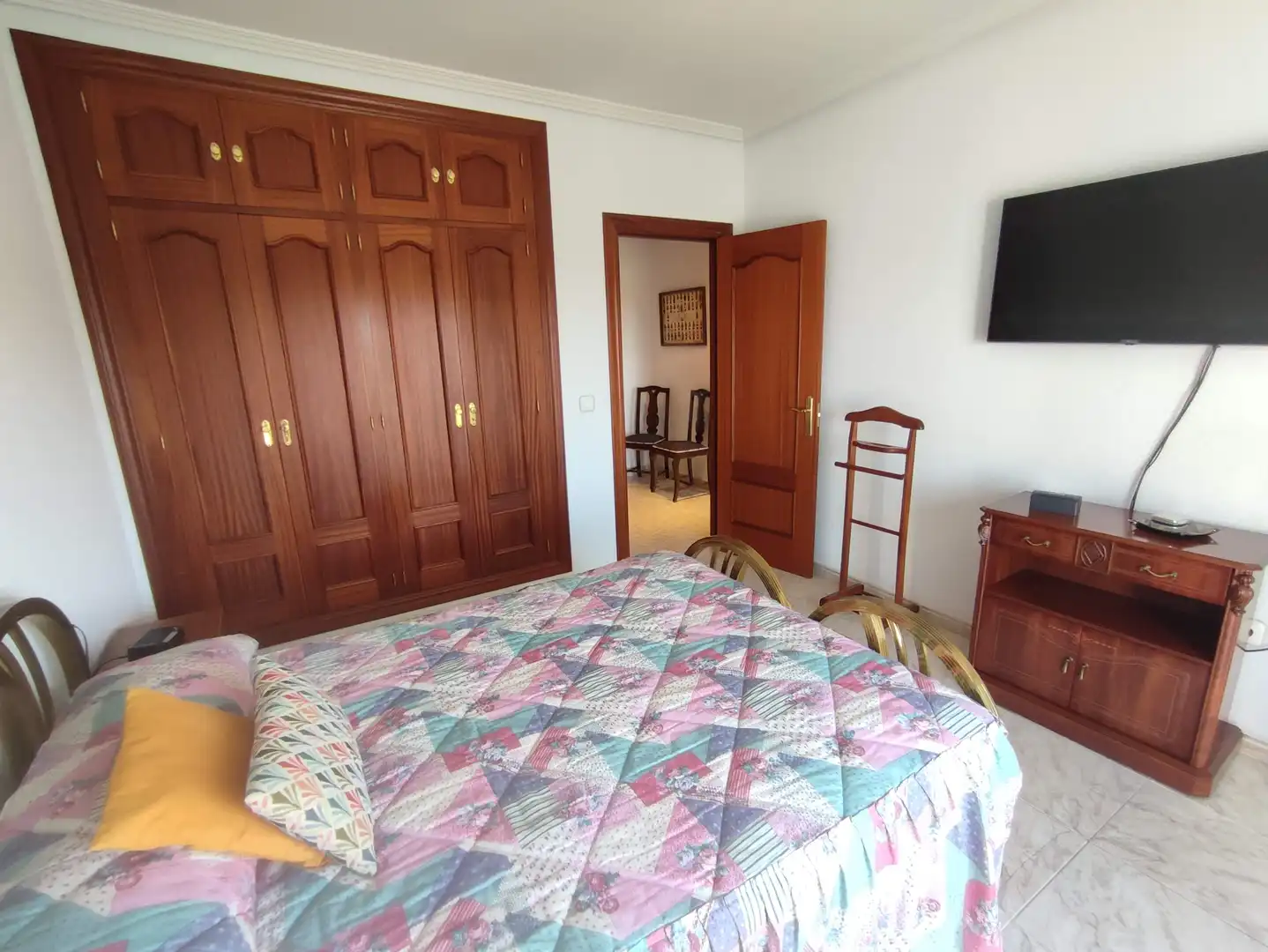 Habitación de Piso en venta en Carpio con Calefacción, Terraza y Amueblado