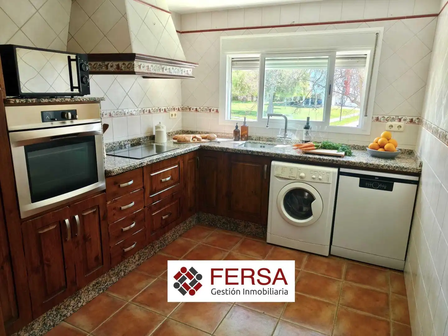 Kitchen of Flat for rent in El Puerto de Santa María  with Air Conditioner, Heating and Private garden