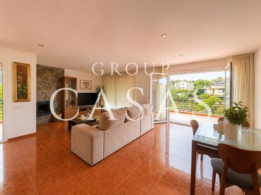 Casa con piscina in vendita a Avinguda Pont del Lledoner