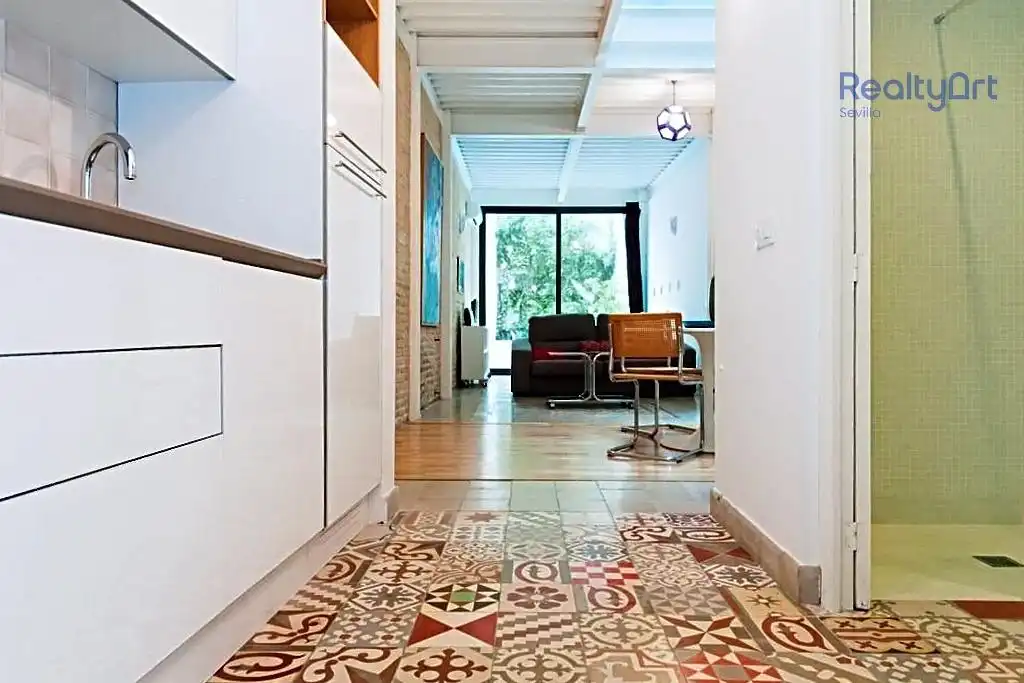 Houses for sale in  Sevilla Capital  with Air Conditioner, Terrace and Storage room