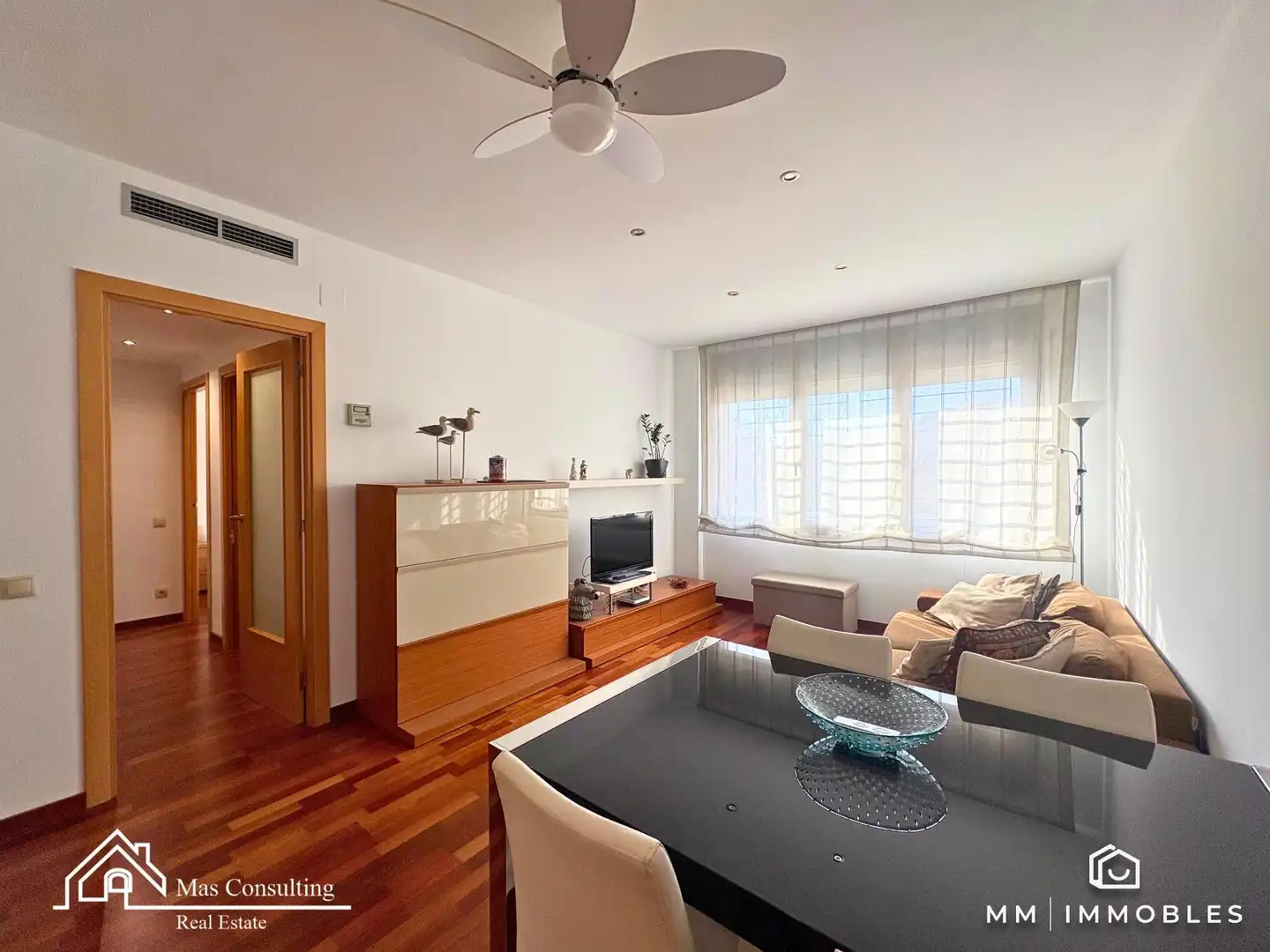 Sala de estar de Planta baja en venta en Granollers con Parquet, Terraza y Balcón