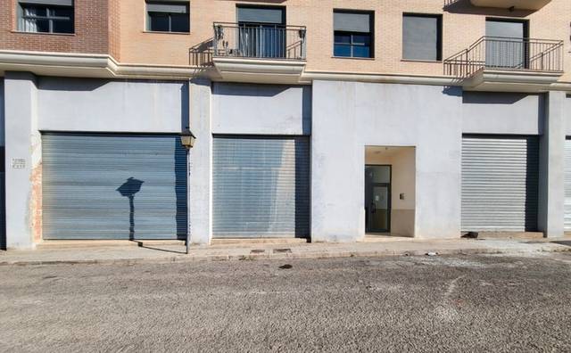 Local comercial en Venta en Carrer Alt Palància en La Loma - Las Lomas