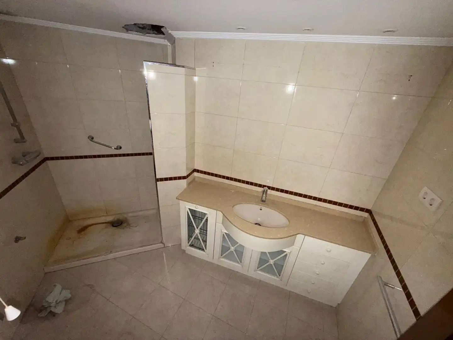 Baño de Piso en venta en Bilbao  con Calefacción, Terraza y Balcón