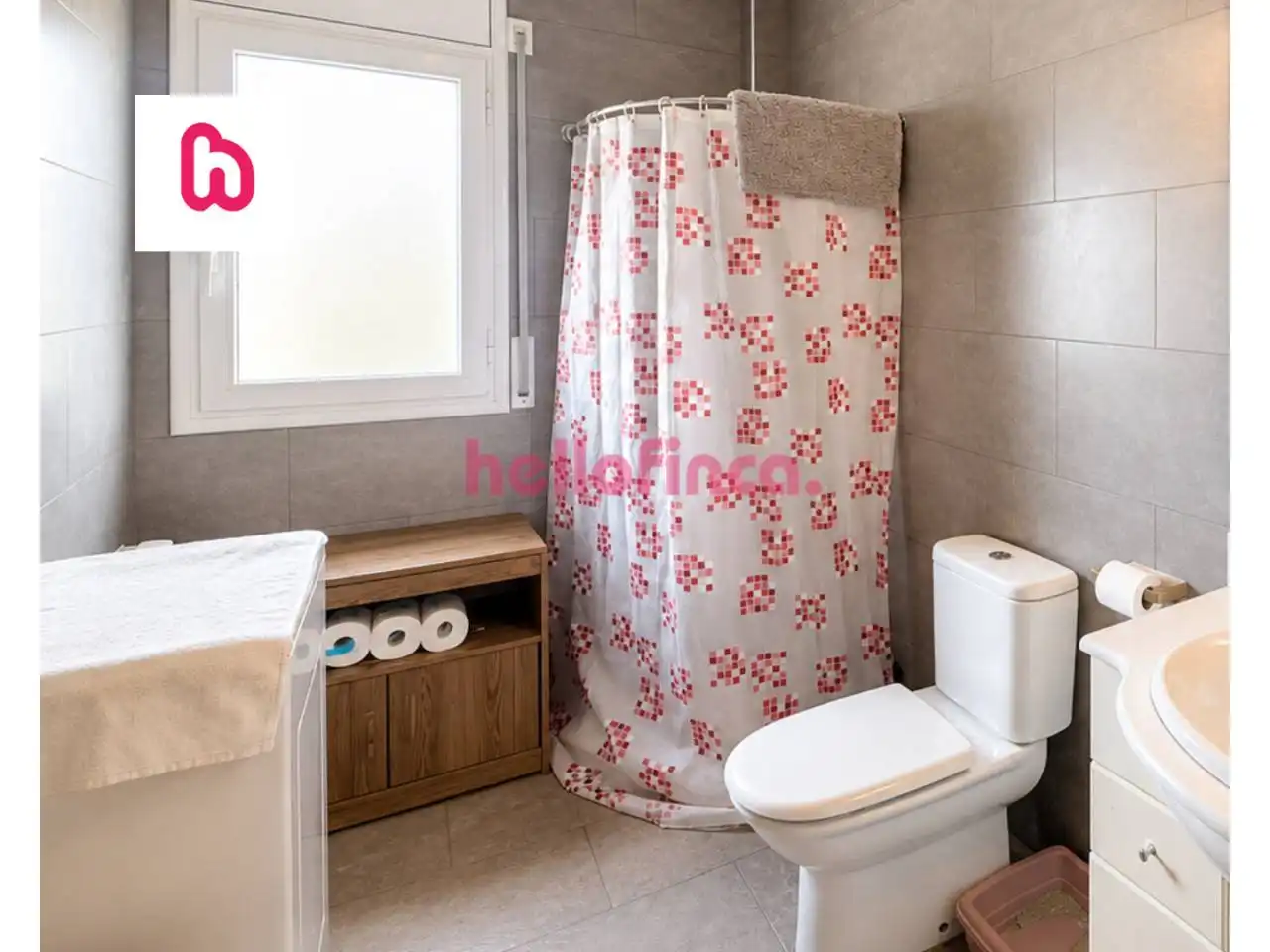 Bathroom of Flat for sale in Montesquiu  with Heating and Alarm