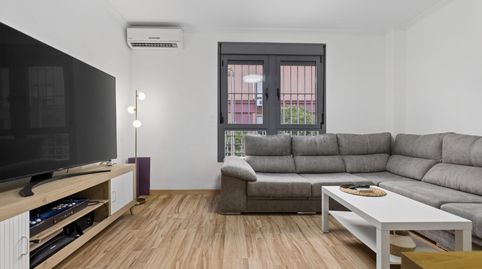 Foto 5 de Piso en venta en Calle Electricidad, Sta. Aurelia - Cantábrico - Atlàntico - La Romería, Sevilla Capital