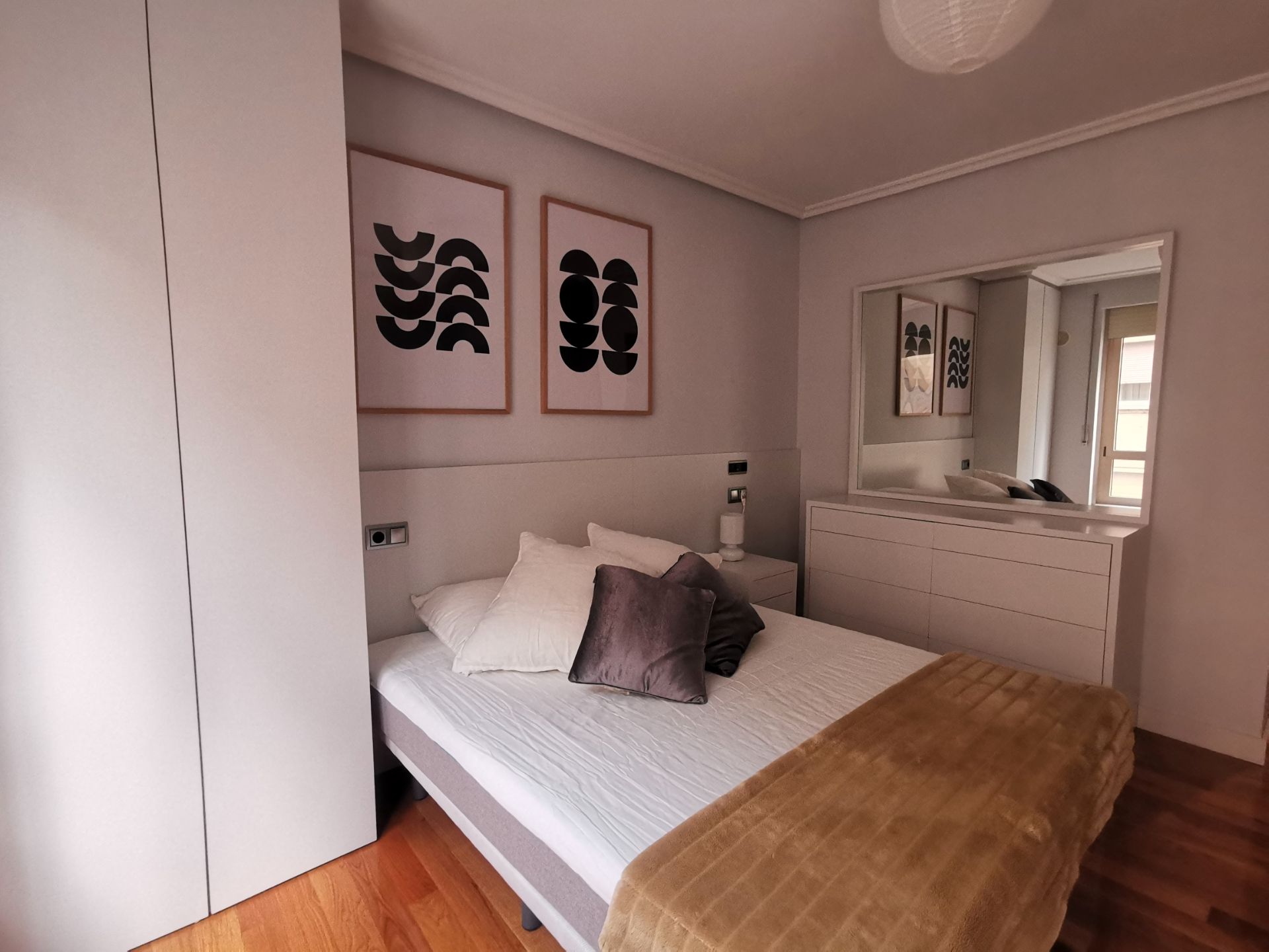Bedroom of Flat to rent in Salamanca Capital  with Heating, Private garden and Parquet flooring