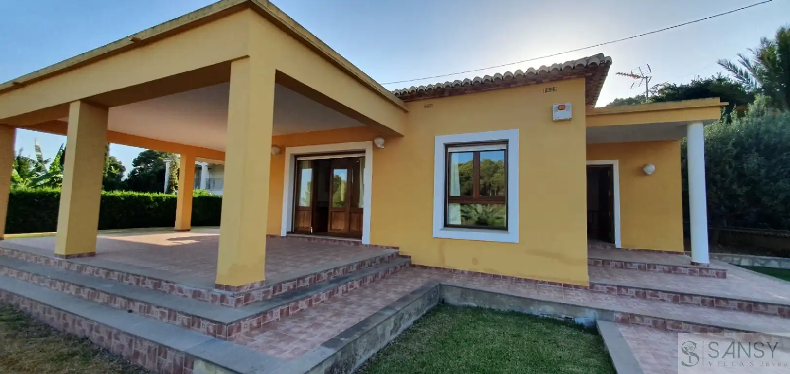 Xalet amb piscina en venda a Pego