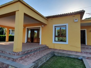 Villa con piscina in vendita a Pego