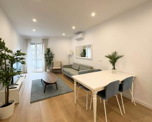 Living room of Flat to rent in  Barcelona Capital  with Air Conditioner, Heating and Furnished