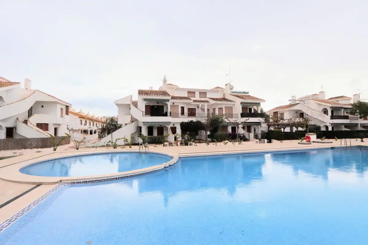Apartament amb piscina en venda a Pilar de la Horadada ciudad, imagen 2
