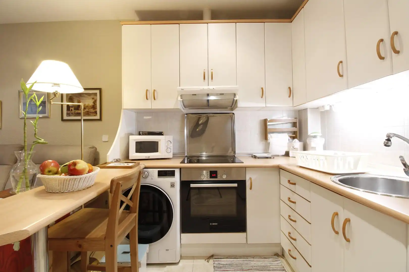 Cuina de Apartament en venda en Madrid amb Aire condicionat, Calefacció i Moblat
