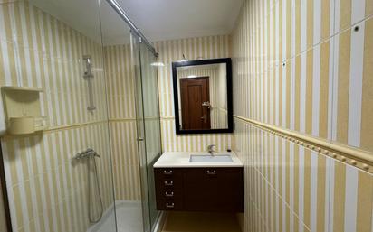 Bathroom of Flat for sale in  Sevilla Capital