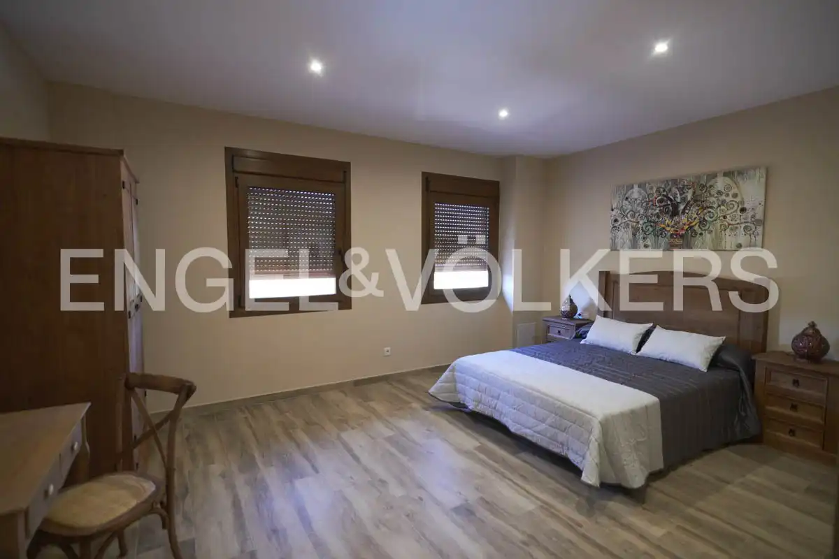 Casa pareada con terraza en venta en Carrer Major 57, imagen 8