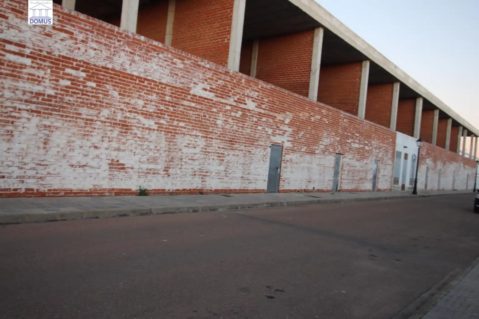 Exterior view of Commercial properties for sale in Valdelacalzada