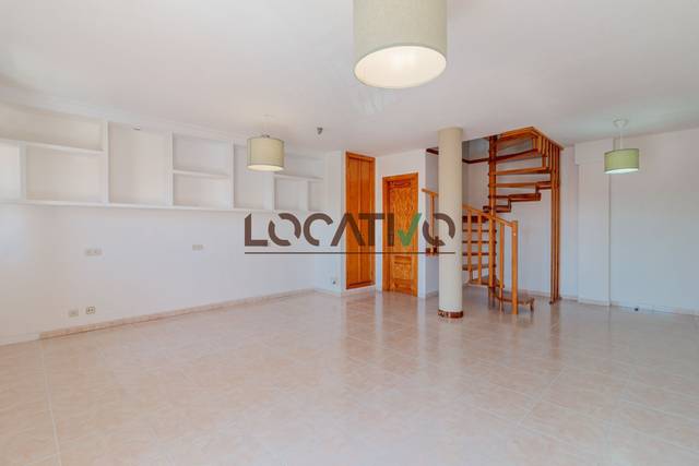 Dúplex en Venta en Centro