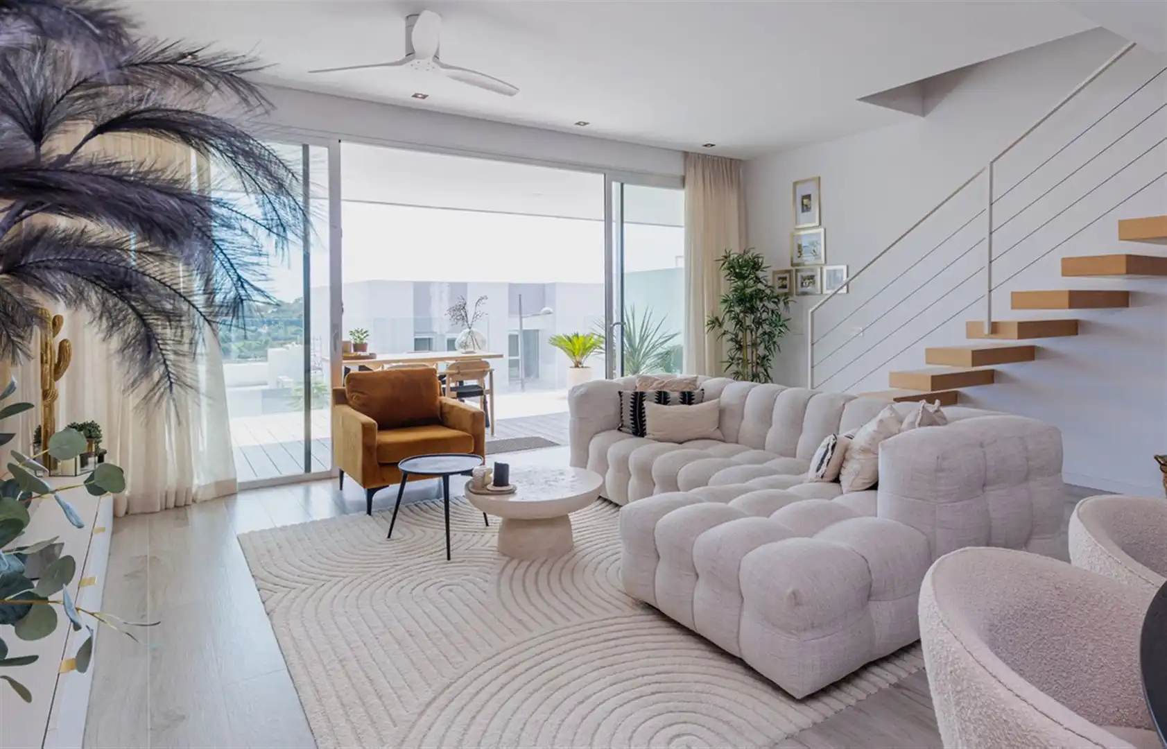 Living room of Houses for sale in Estepona  with Air Conditioner and Terrace