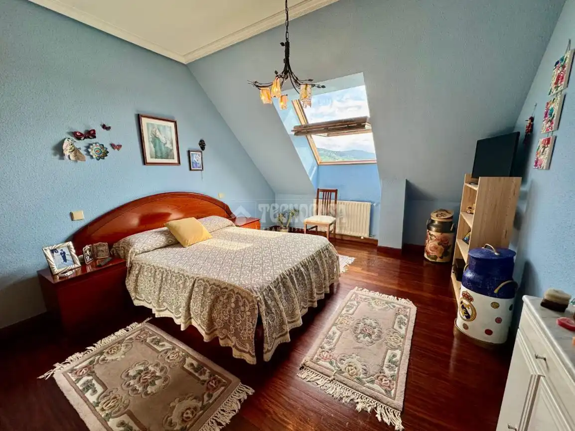 Habitación de Piso en venta en El Astillero   con Calefacción, Parquet y Terraza