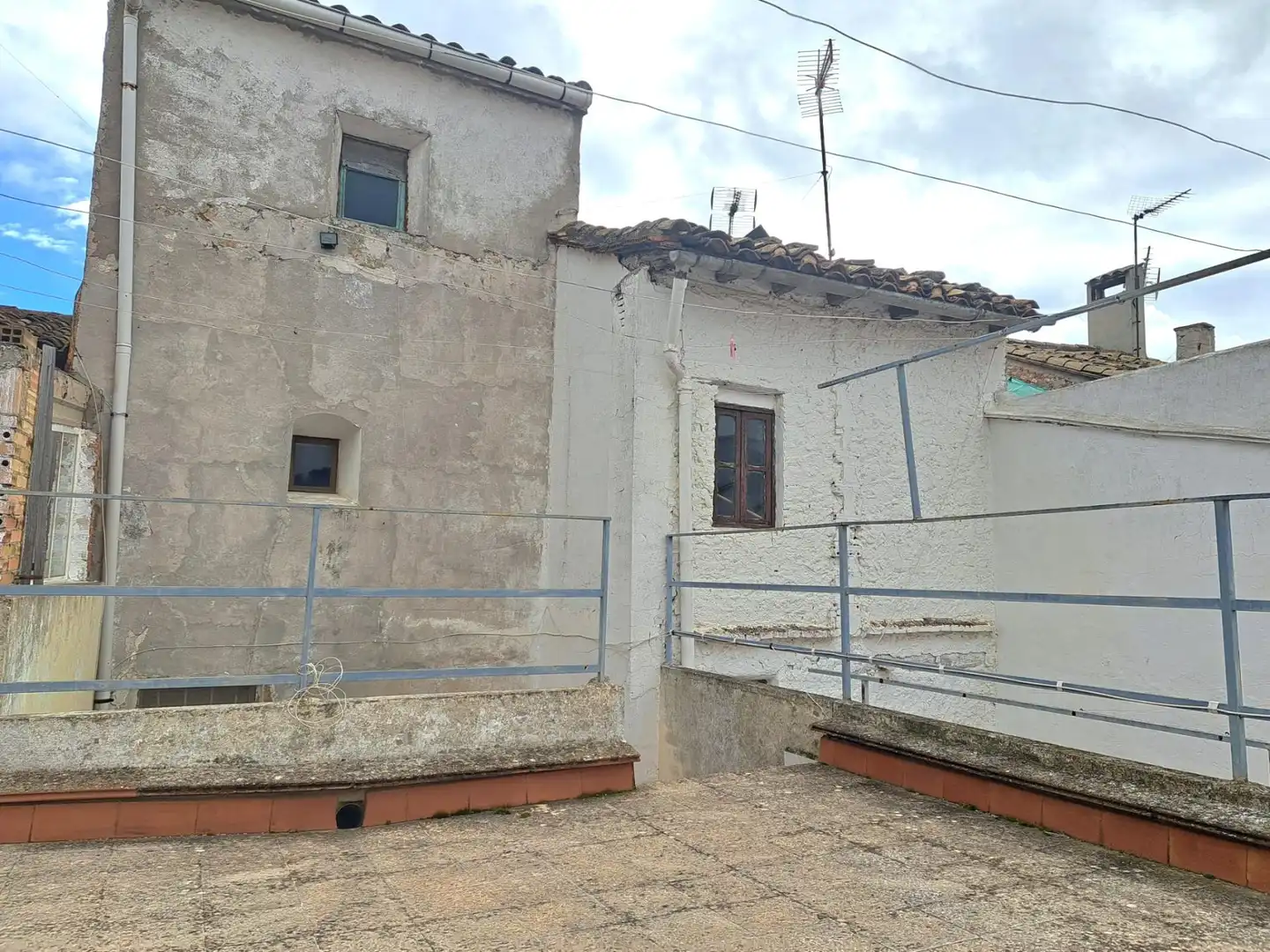 Außenansicht von Einfamilien-Reihenhaus zum Verkauf in Requena