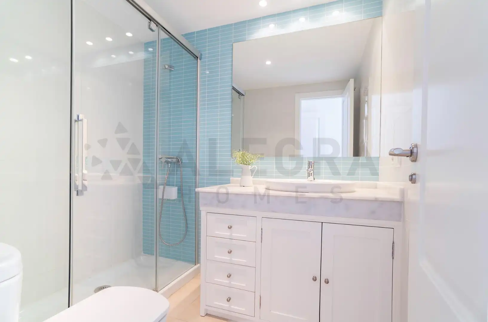Baño de Ático en venta en Rota con Aire acondicionado, Jardín privado y Terraza