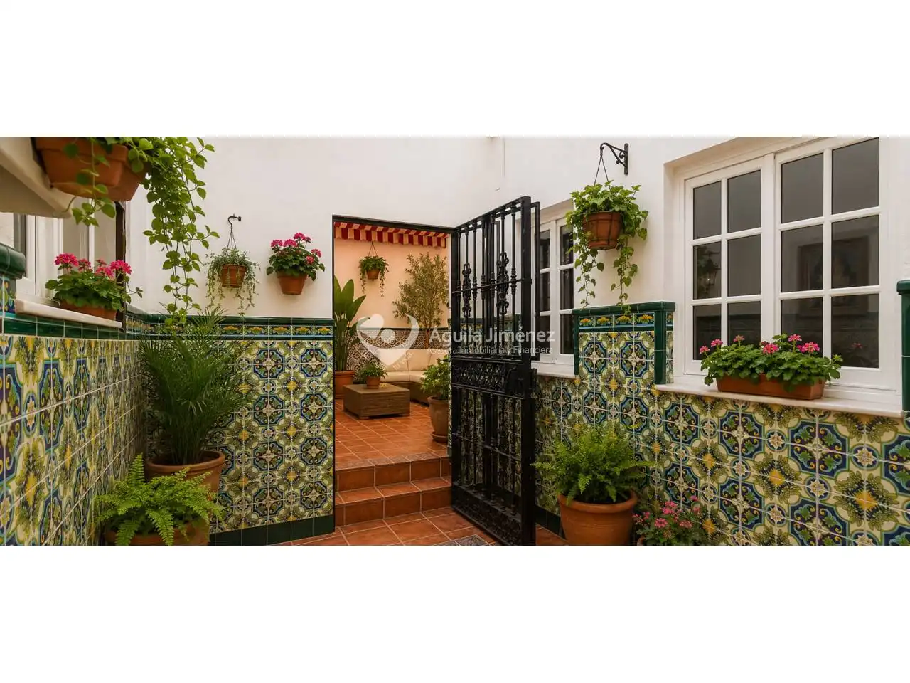 Jardín de Casa adosada en venta en Alcalá de Guadaira con Calefacción, Terraza y Piscina