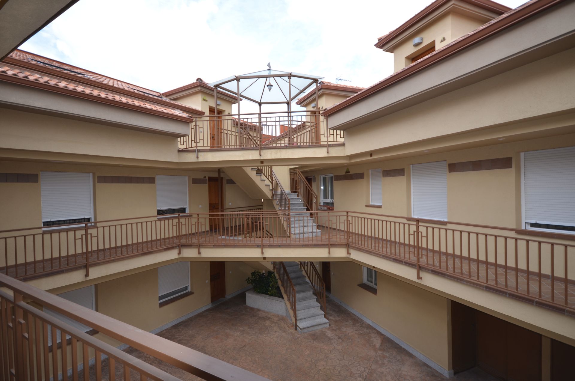 Vista exterior de Ático de alquiler en Colmenar Viejo con Aire acondicionado, Calefacción y Terraza