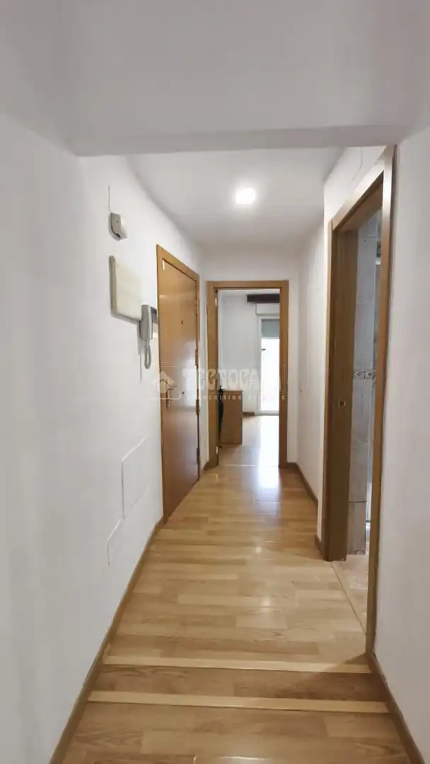 Wohnung zum Verkauf in Madrid mit Klimaanlage und Balkon