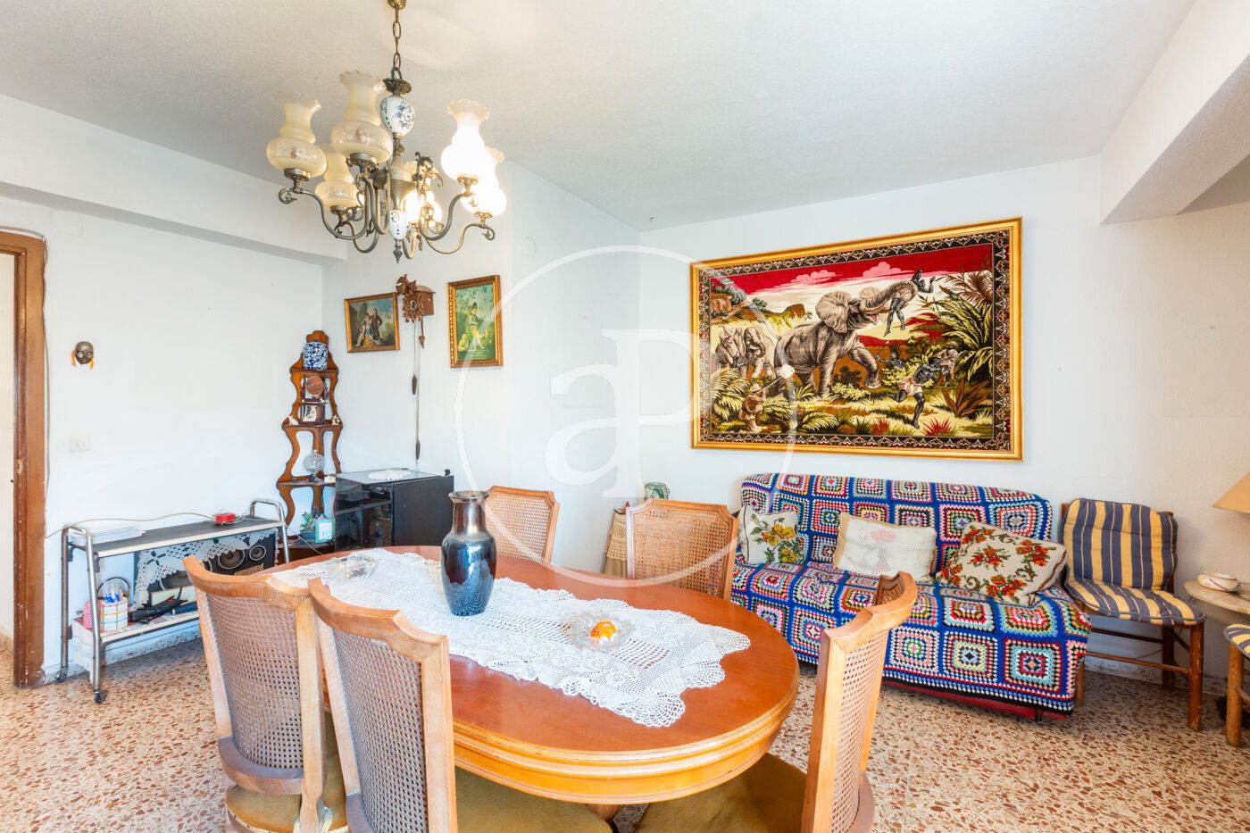 Comedor de Piso en venta en  Valencia Capital con Calefacción, Amueblado y Balcón