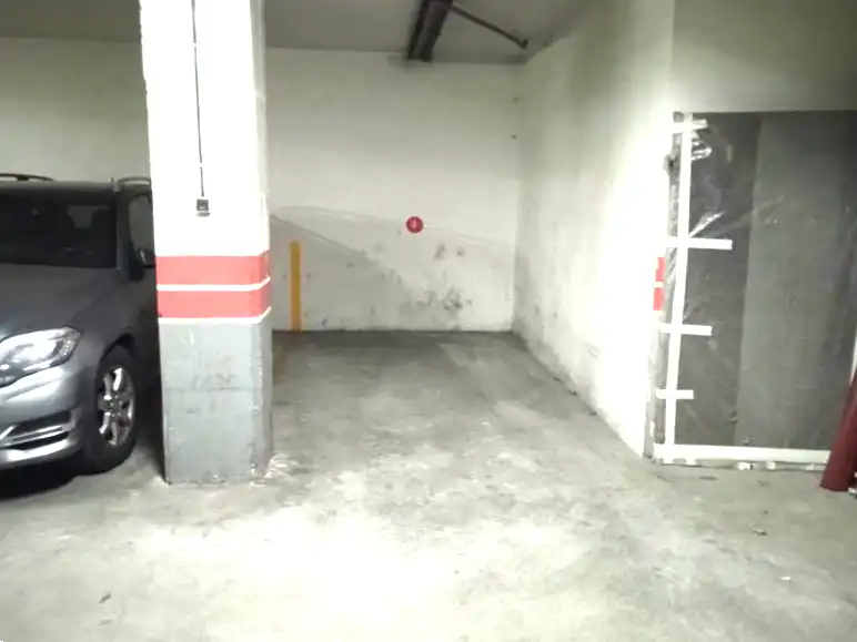 Garage for sale in Reyes Catolicos, Centro
