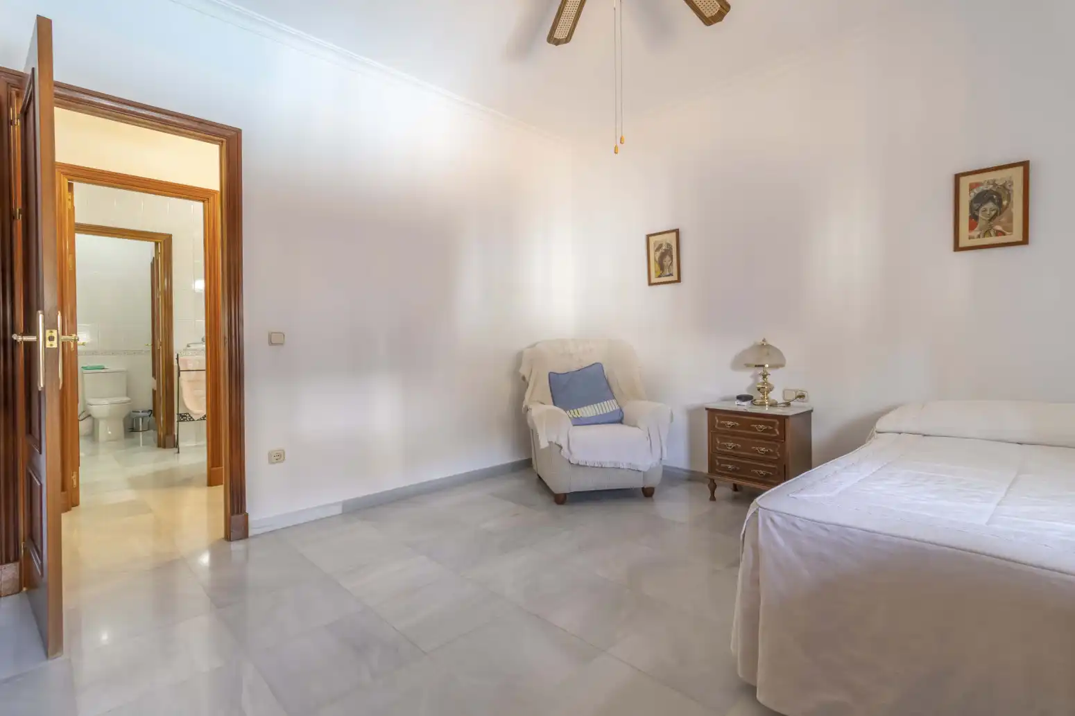Dormitori de Casa o xalet en venda en Gines amb Aire condicionat, Terrassa i Traster
