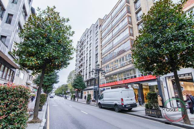 Piso en Venta en Oviedo - CL URIA, 3 en Parque San Francisco - Uría