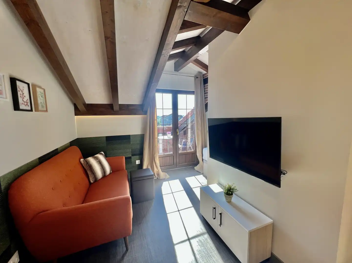 Living room of Flat for rent in Marina de Cudeyo  with Heating, Terrace and Furnished