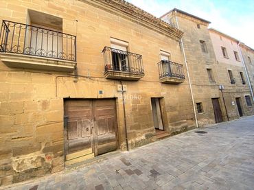 Casa en venda a Calle Mayor 8