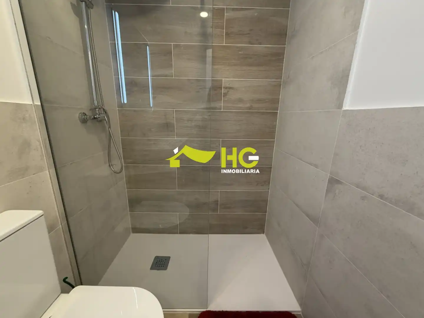 Bany de Apartament de lloguer en Villaviciosa de Odón amb Aire condicionat, Calefacció i Parquet