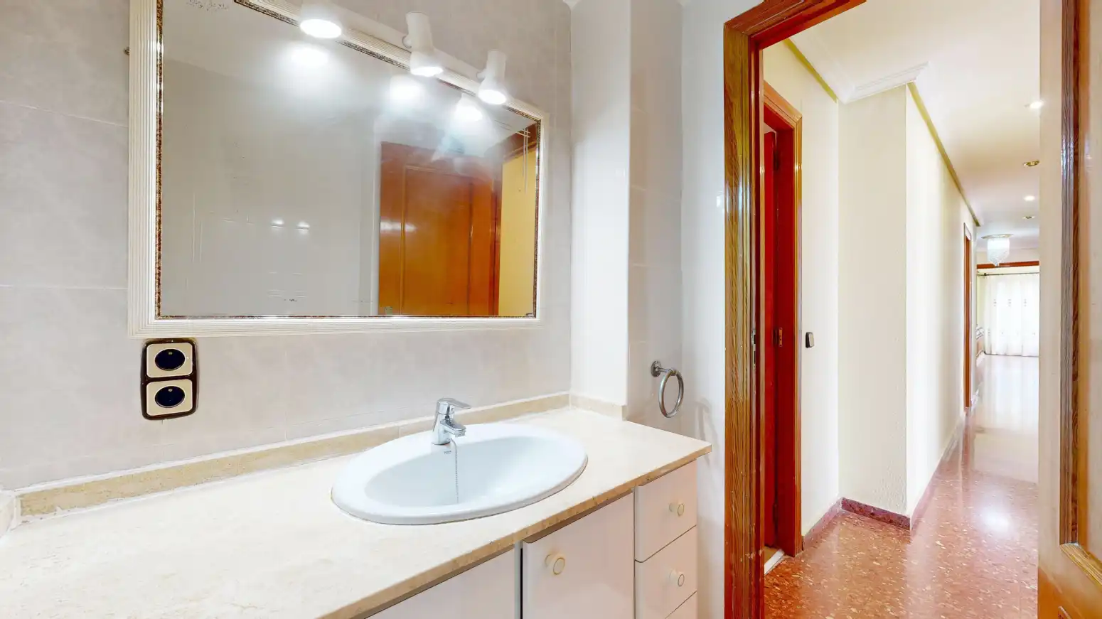 Baño de Piso en venta en Torrent con Balcón