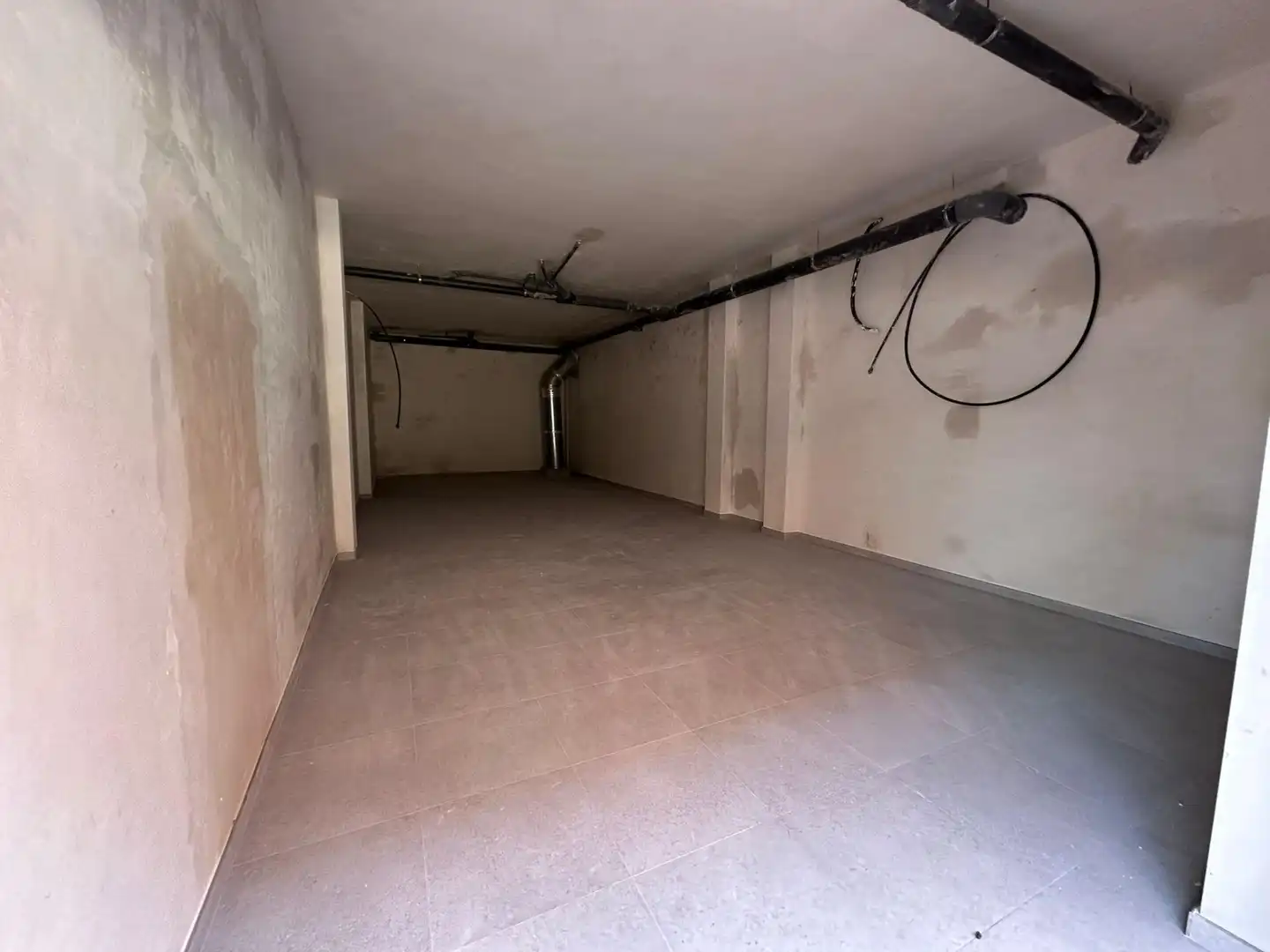 Business premises for sale in Calle DOLORES IBARRURI 5 B, imagen 2