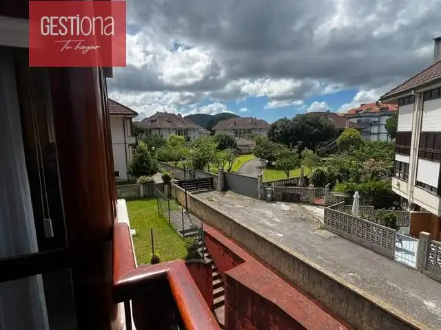 Vista exterior de Dúplex en venta en Noja con Calefacción, Jardín privado y Terraza