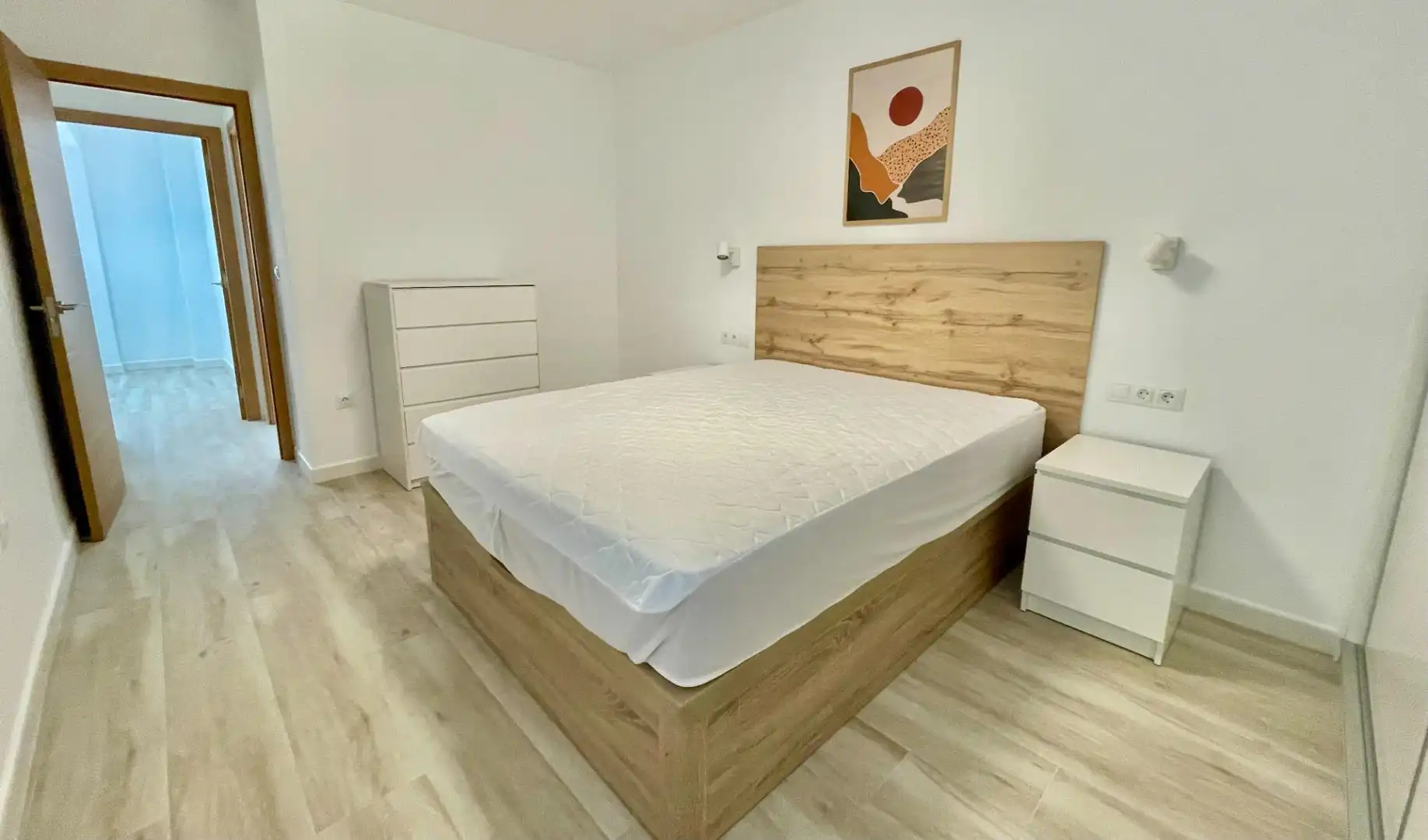 Dormitori de Pis de lloguer en Córdoba amb Aire condicionat, Terrassa i Moblat