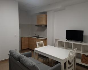 Cuina de Apartament de lloguer en Villaverde del Río amb Aire condicionat i Moblat