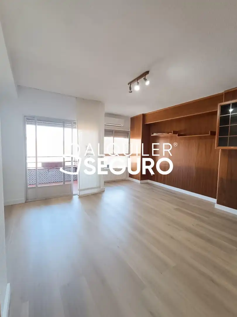 Flat for rent in Polonia, El Carrascal