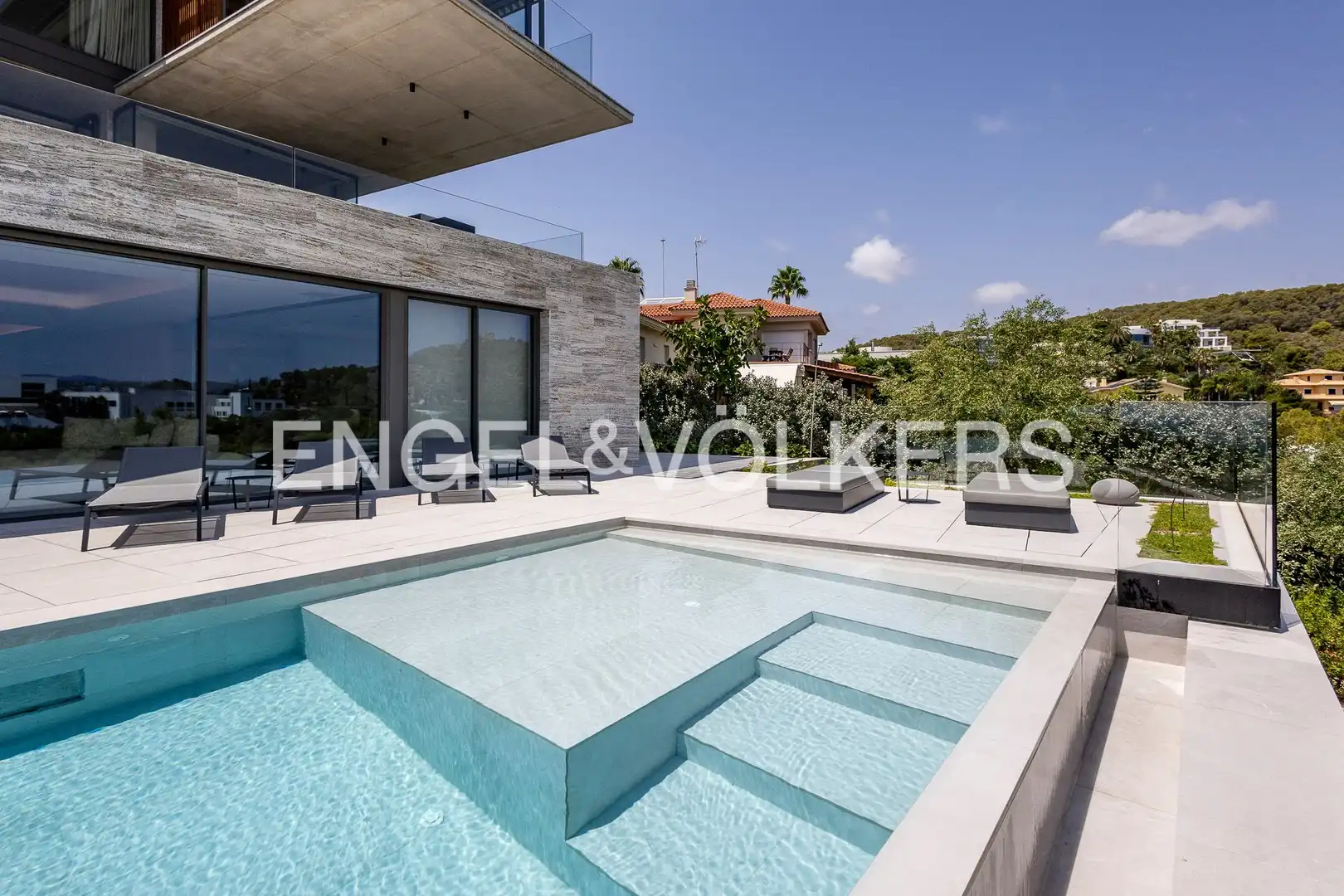 Swimming pool of Houses for rent in Sitges  with Air Conditioner, Heating and Private garden